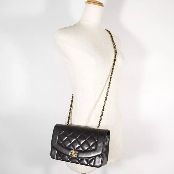 CHANEL ChainShoulder Shoulder Bag COCO Mark Diana Matelasse black/Gold Har... - Picture 6 of 10